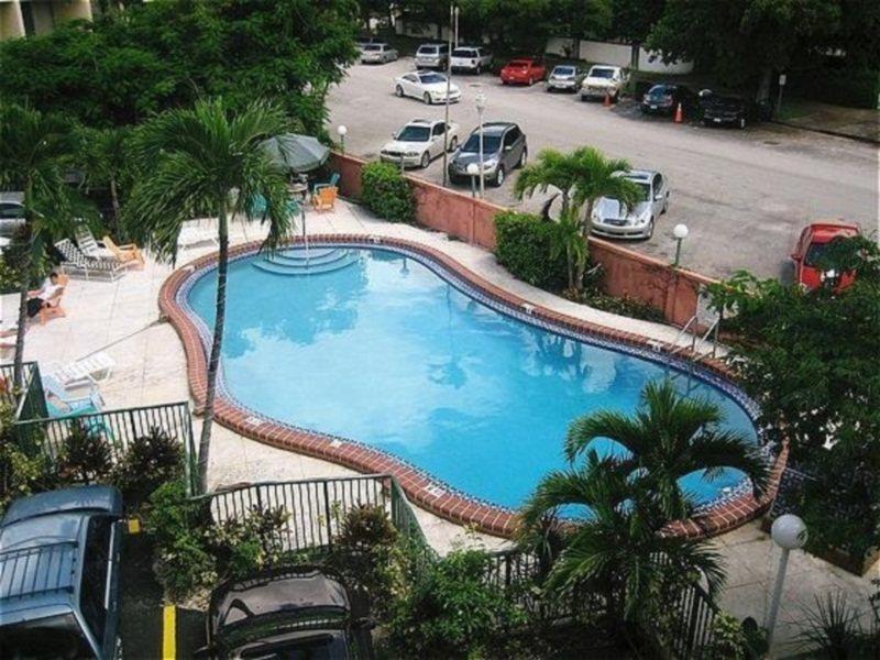 Hotel Chateaubleau Coral Gables Exterior photo