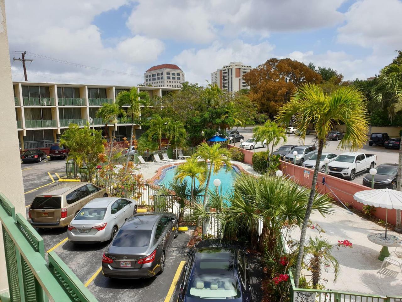 Hotel Chateaubleau Coral Gables Exterior photo